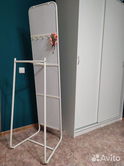 Зеркало напольное икеа Кнаппер