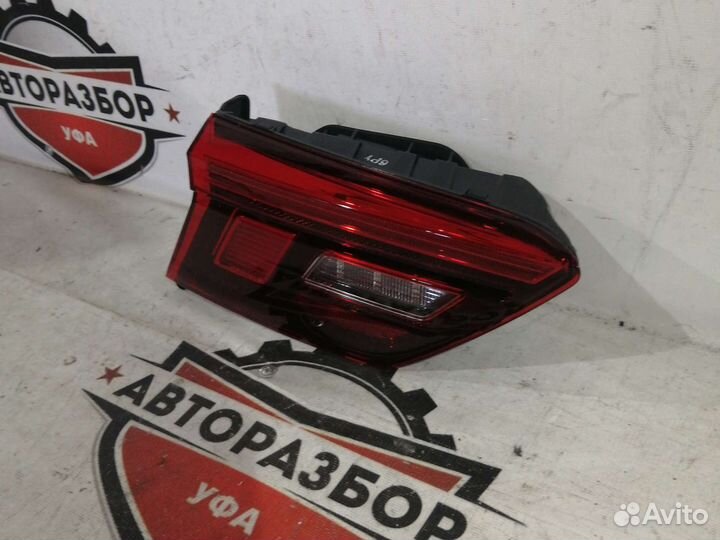 Фонарь внутренний левый Volkswagen Tiguan 2 17-22