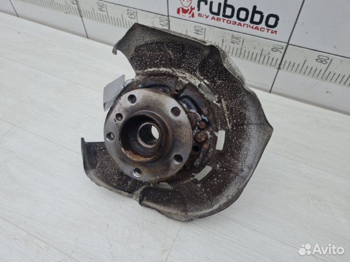 Кулак задний правый Bmw X5 E70 306D3 2009