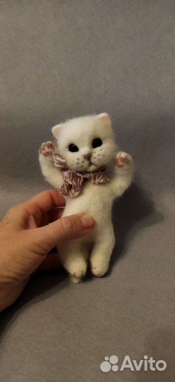 Игрушки из шерсти. Котёнок