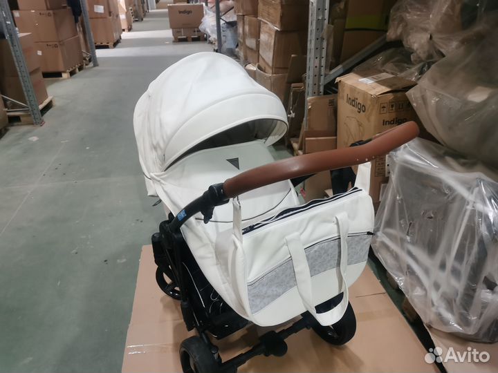 Прогулочная детская коляска Польша, кожа