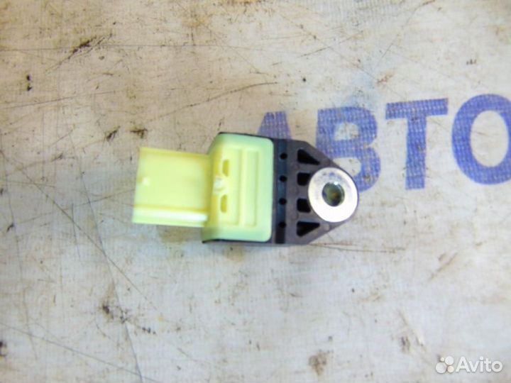Датчик AIR BAG для Toyota RAV 4 2013