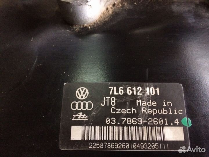 Volkswagen Touareg Audi Porsche Вакумный усилитель