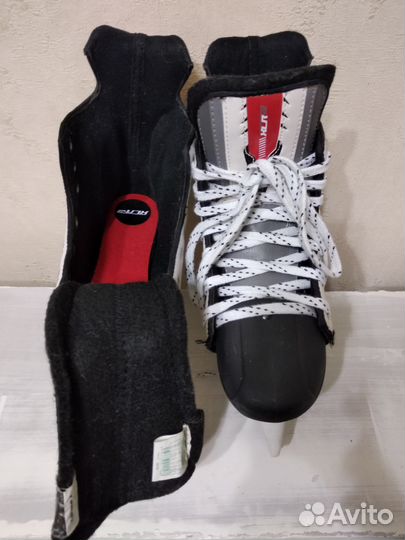 Коньки хоккейные детские 