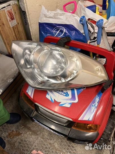 Hyundai grand starex фара