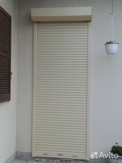 Роллета на дверь