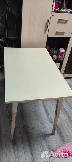 Кухонный стол 90*60