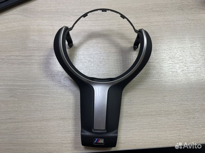 Накладка на рулевое колесо BMW F10 F15 F16 F30