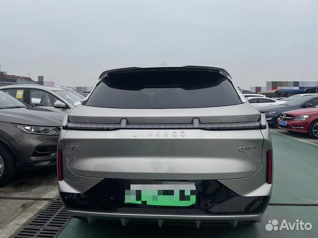 Lynk & Co 08 1.5 AT, 2024, 400 км