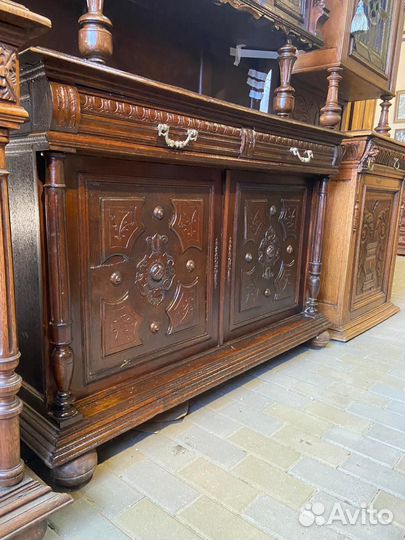 Антикварный буфет Бельгия