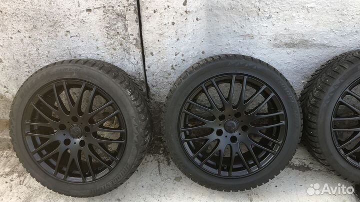 R17 Bridgestone Blizzak Spike-01 245/45, PCD 5x120 DIA 72.6