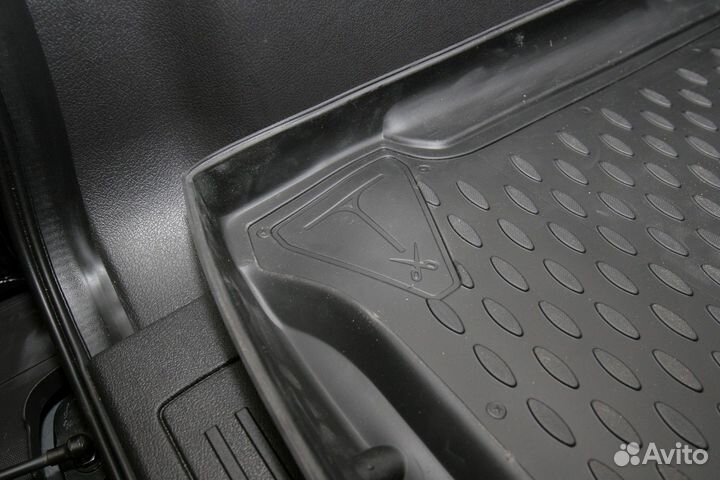 Коврик в багажник Hummer H3 2005