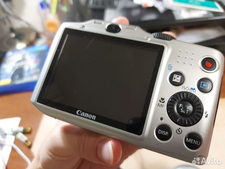 Компактный фотоаппарат canon