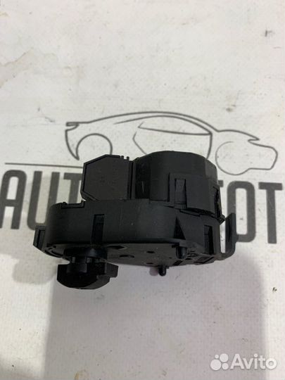 Моторчик заслонки отопителя Bmw 745 E65 N62B44