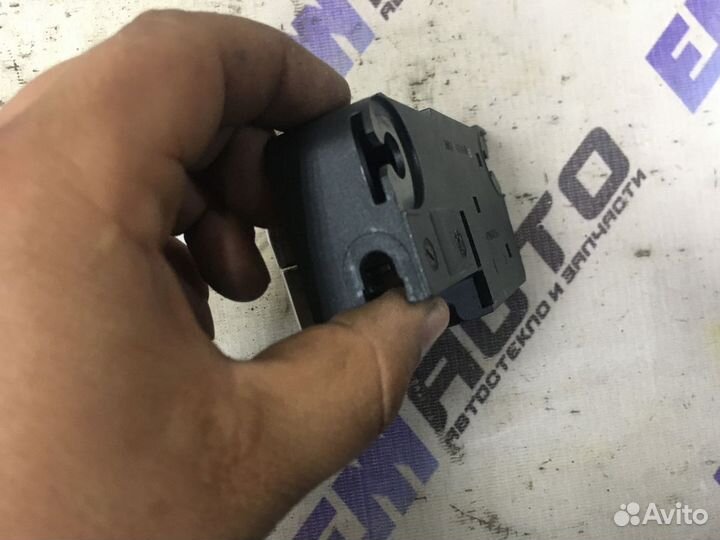 Ручка двери передней внутренняя левая Форд Фокус 2