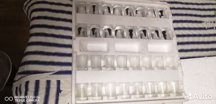 Шахматы,доска стеклянная Стопки-фигуры