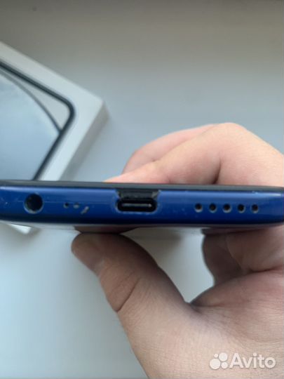 Xiaomi Redmi 8, 4/64 ГБ