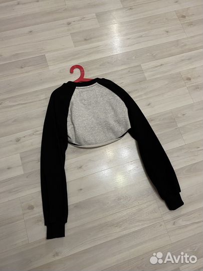 Укороченный свитшот