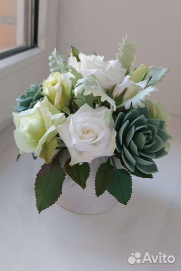 Цветочная зимняя композиция