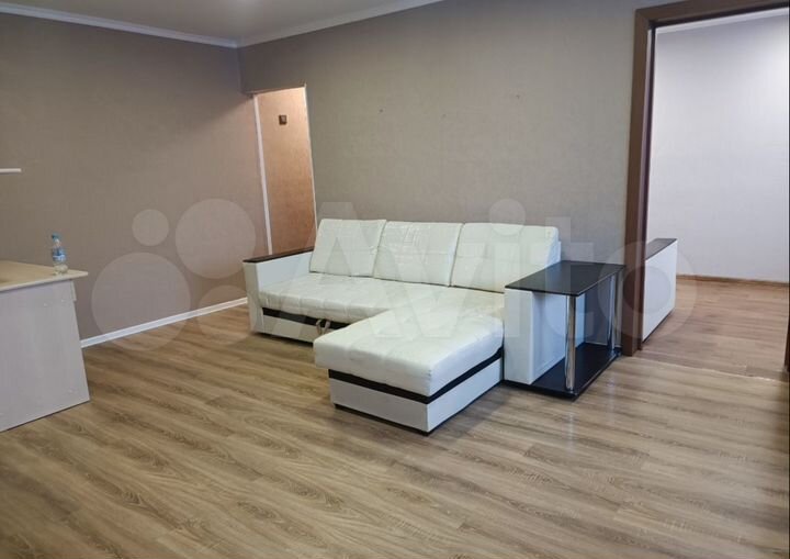 3-к. квартира, 60 м², 3/5 эт.