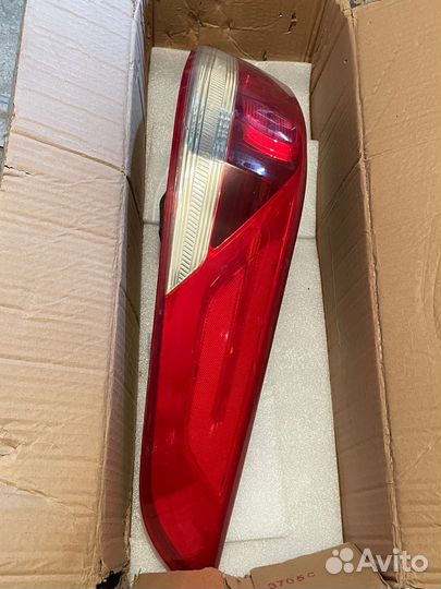 Продается задняя правая фара на Кия Оптима