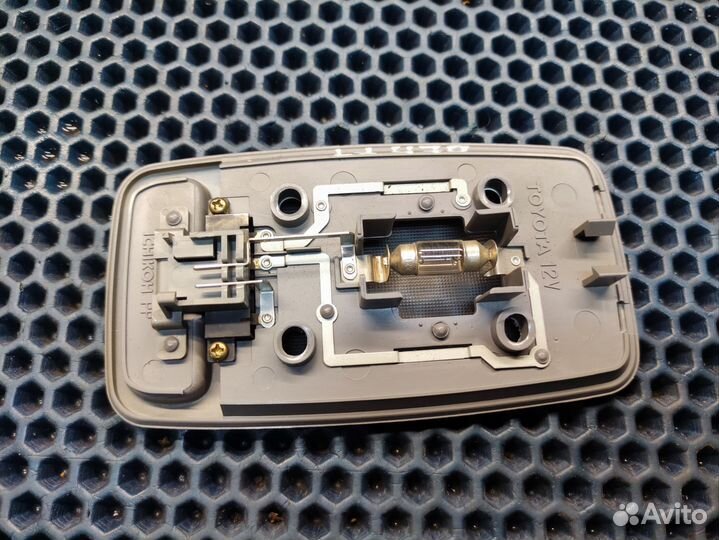 Плафон салона lexus LX 470