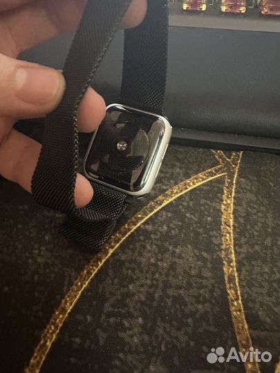 Часы apple watch 40mm SE (1 поколения)