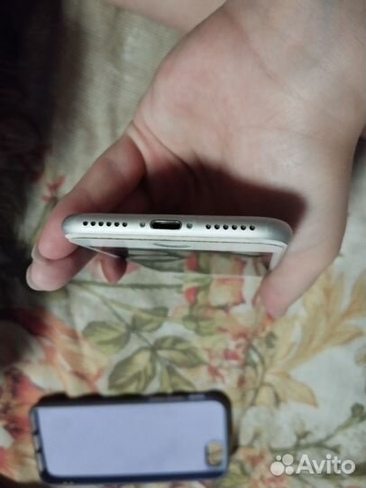 iPhone 7, 32 ГБ
