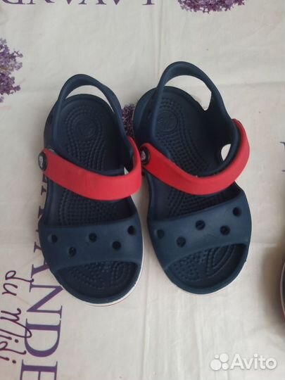 Сандалии crocs c7