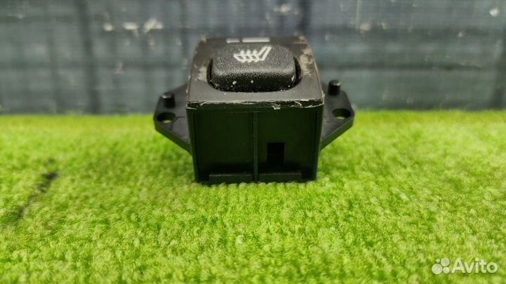 Кнопка подогрева сиденья Cadillac Escalade LQ9