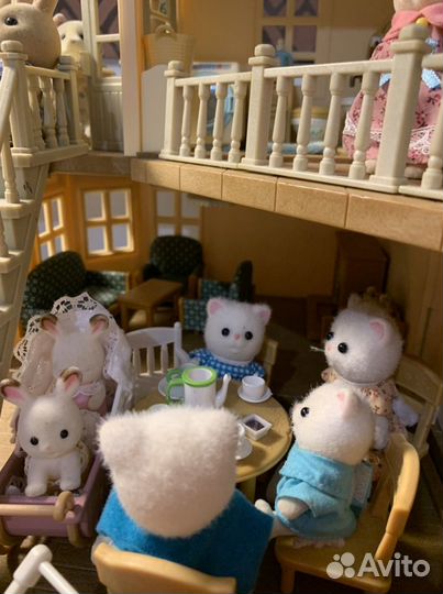 Дом Sylvanian Families с семьями и аксессуарами
