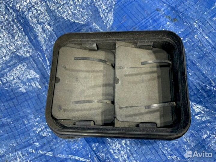 Вентиляция крыла Nissan Note E12 HR12DE 2012