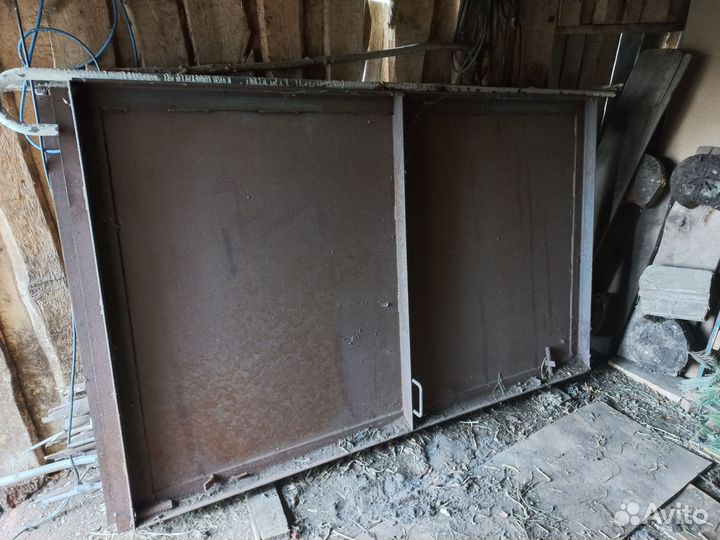 Ворота гаражные металлические