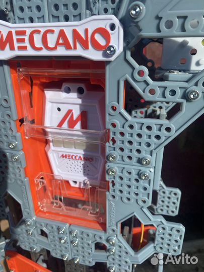 Робот Meccano