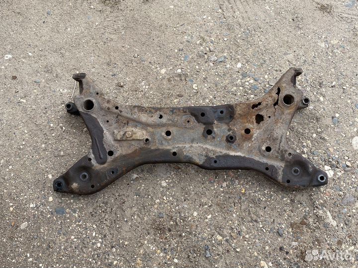 Подрамник mitsubishi lancer 10 передний