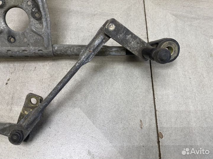 Трапеция стеклоочистителя 61617111535