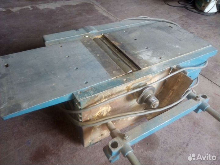 Деревообрабатывающий станок