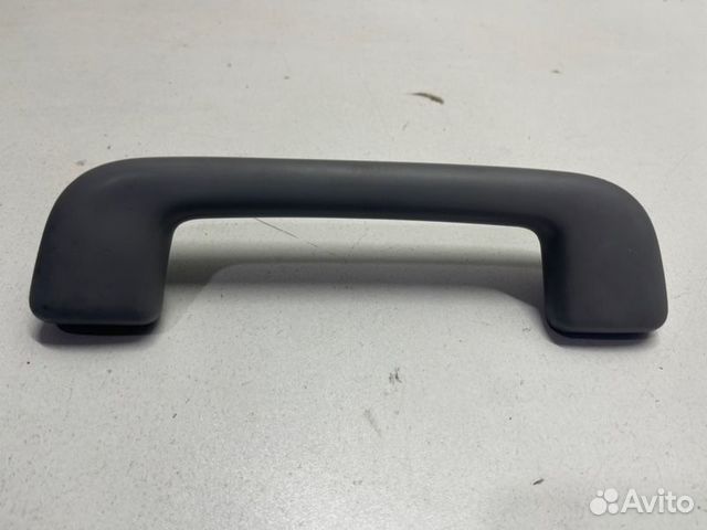 Ручка внутренняя потолочная передняя Toyota Camry