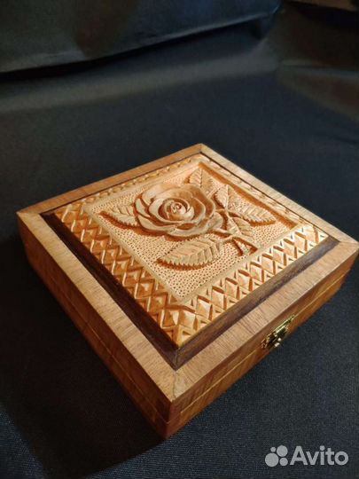 Подарок ручной работы шкатулка деревянная