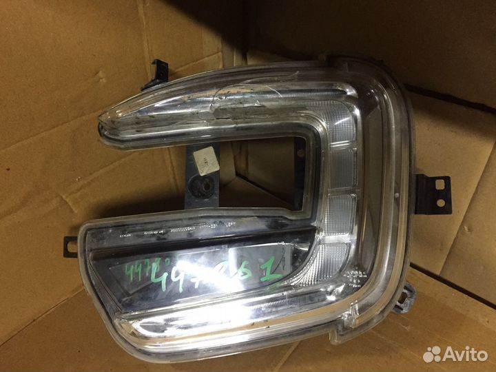 Фонарь переднего бампера дхо Renault Kaptur