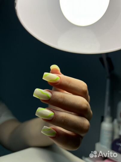 Мастер маникюра