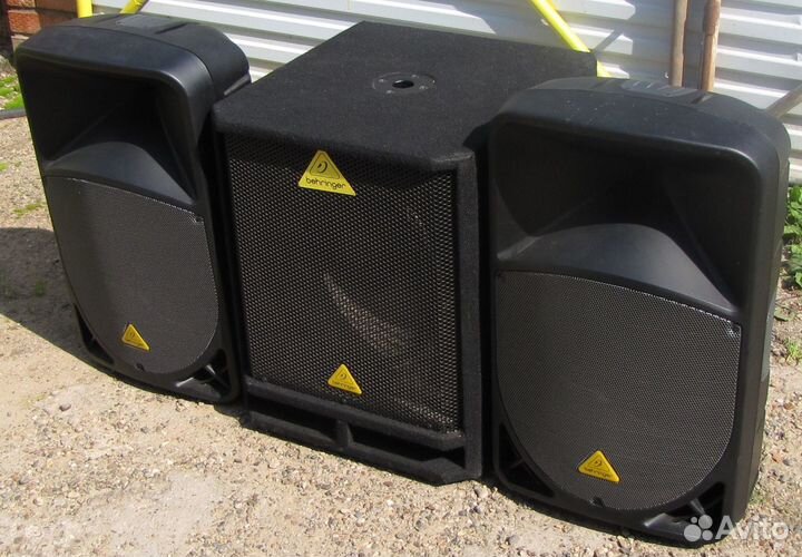 Колонки активные Сабвуфер 1500W 3ш Behringer B115D