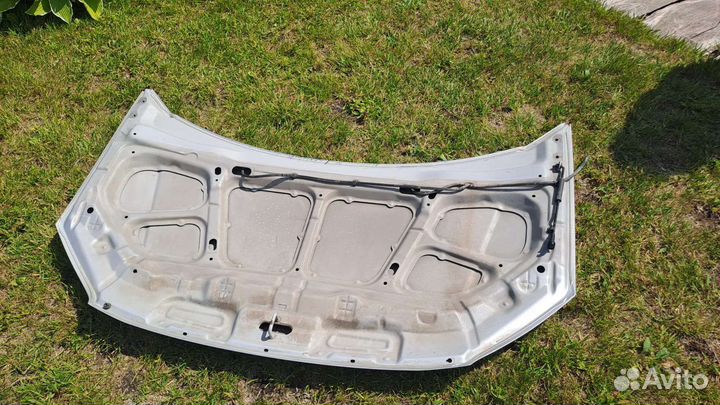 Капот на Hyundai Getz