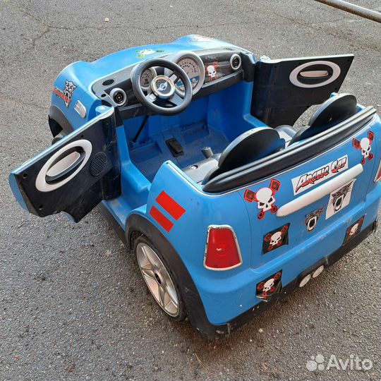 Детский электромобиль двухместный бу