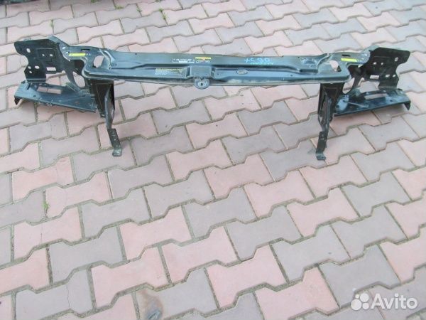 Панель передняя (телевизор) Volvo Xc90