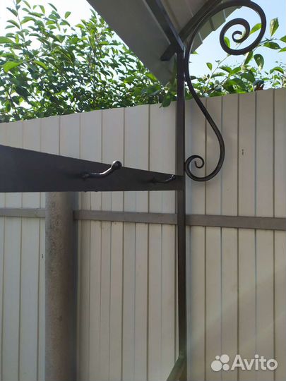 Мангал с крышей