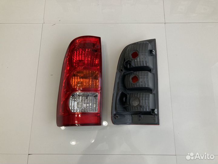 Фонарь задний (2шт) Toyota Hilux Vigo (2004-2008)