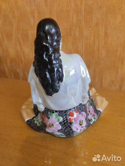 Статуэтка фарфор 