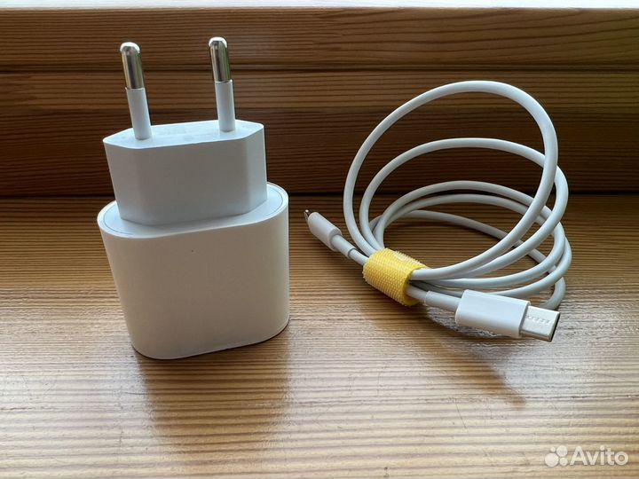 Зарядка на iPhone