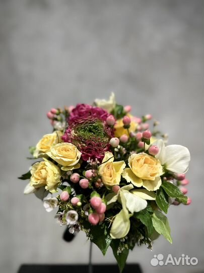 Помощник флориста или флорист